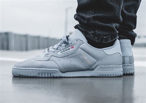 Yeezy powerphase price